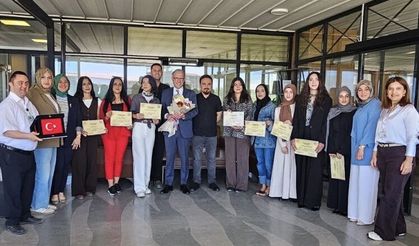 Üniversiteli Gençlerden Minik Kalplere Dokunan Proje