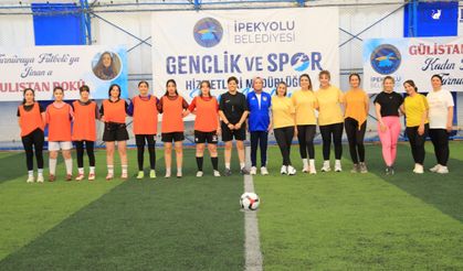 Van'da Gülistan Doku Kadın Futbol Turnuvası Başladı