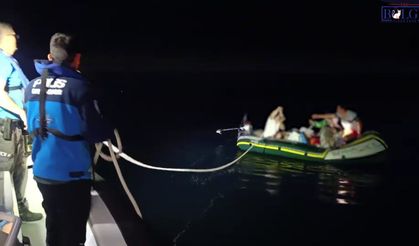 Van Gölü’nde Mahsur Kalan 7 Kişi Kurtarıldı