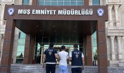 Firari Hükümlüye Polis Kıskacı! 9 Yıllık Cezaevi Yolculuğu Başladı