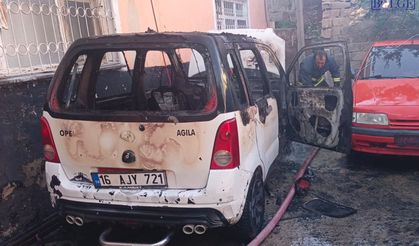 Van'da geceyi aydınlatan alevler! Park halindeki kamyonet küle döndü