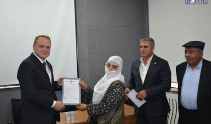 18 Yıllık Hasret Sona Erdi! Baraj Suları Altında Kalan Köyün Tapuları Teslim Edildi