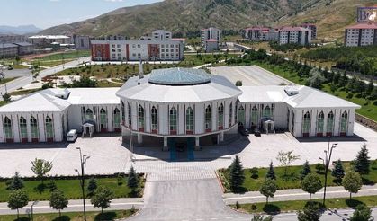 Bitlis Eren Üniversitesi Tıp Fakültesi köklü üniversiteleri geride bıraktı!