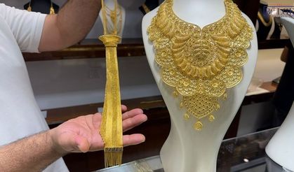 Düğünlerde Erkekler için 1,5 milyon TL’lik  altın kravat modası