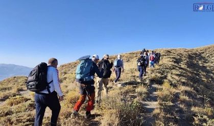Nemrut Kalderası’nda 30 kilometrelik zorlu yürüyüş