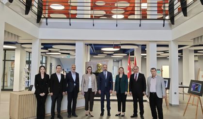 Van YYÜ Rektörü Şevli’den Bitlis’teki Özel Okula Ziyaret