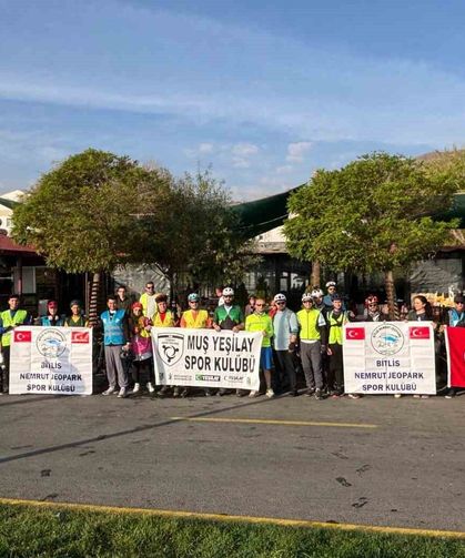 Tatvan’dan Muş’a 100 Kilometrelik Bisiklet Yolculuğu!