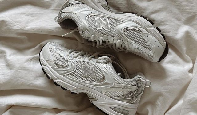 Neden New Balance 530, Hem Konforlu Hem de Şık Bir Ayakkabı Olarak Tercih Ediliyor?