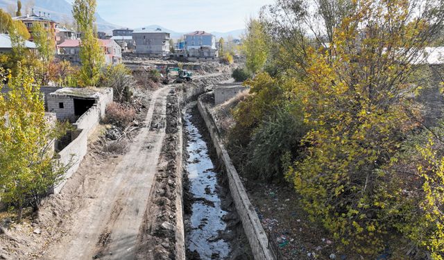 DSİ, Van'daki dereleri kışa hazırlıyor