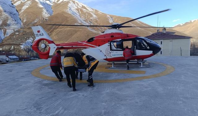 Helikopter ambulans 60 yaşındaki hasta için havalandı