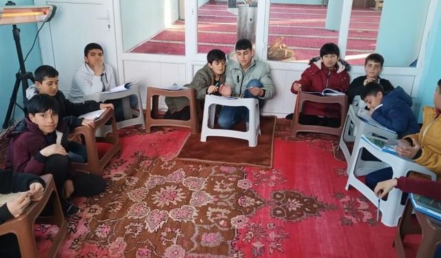 Özalp’ta ‘Ramazanla Öğreniyorum’ projesi başladı