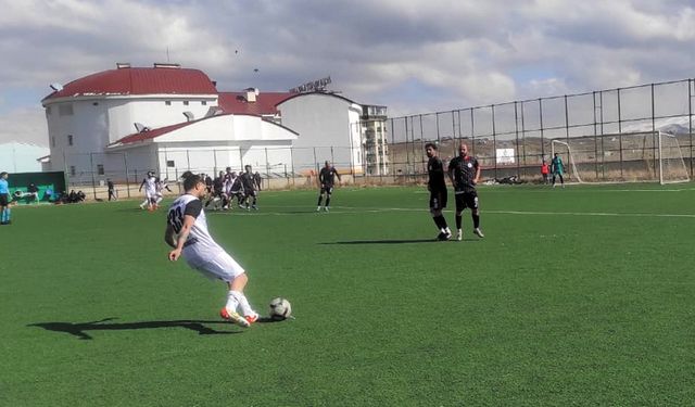 Van Amatörde Play-Off mücadelesi sürüyor
