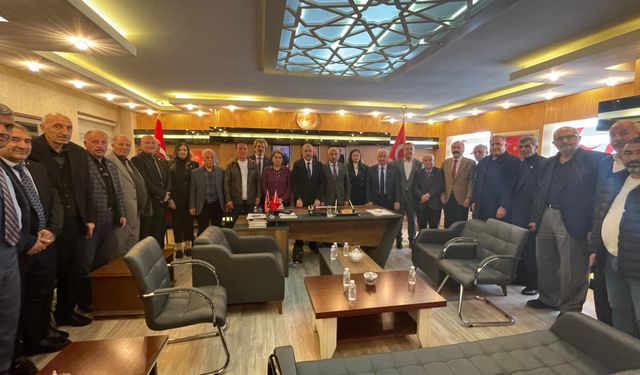 AK Parti heyetinden Cumhur İttifakı ortağı MHP’ye ziyaret