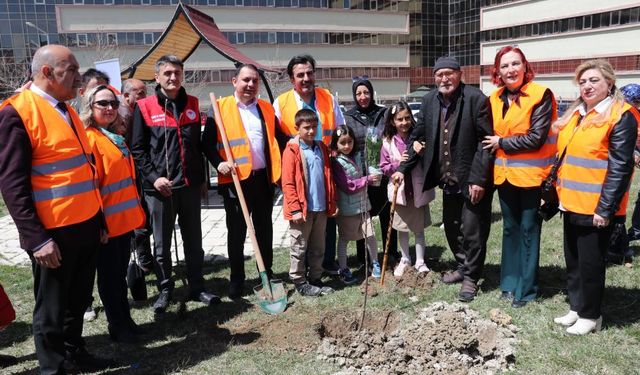 Van'da hastalar için meyve bahçesi oluşturuldu