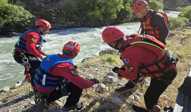 Avaşin Deresi'nde Kaybolan Neçir Kom'u Arama Çalışmaları 19. Gününde