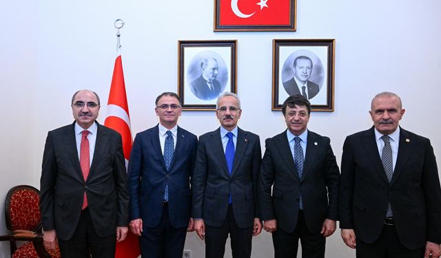 Van heyetinden, bakanlara ziyaret…