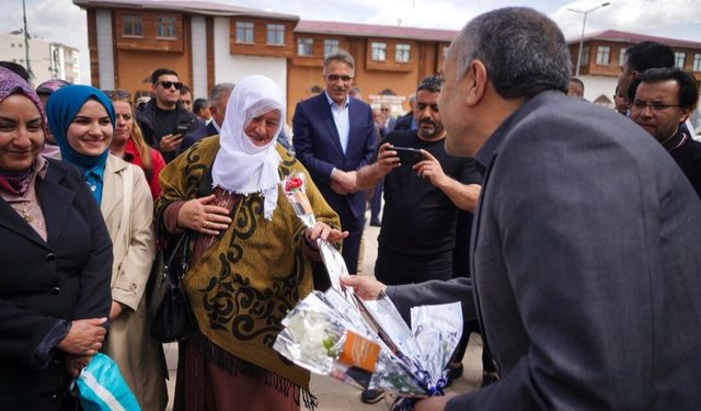 AK Parti heyetinden, Saray'da ziyaret programı..
