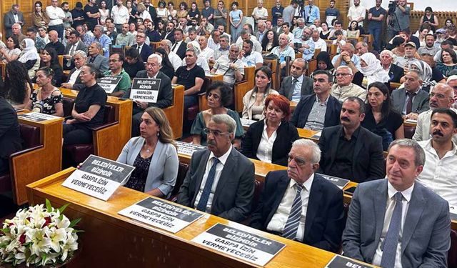 Fesih Kararı Sonrası Yeni Süreç: DEM Parti Sahada
