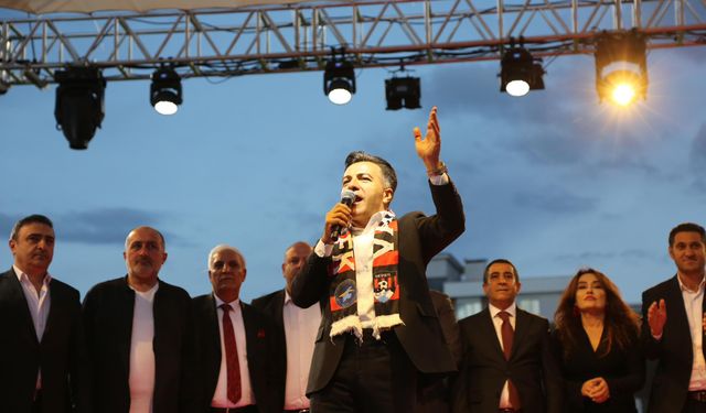 Vanspor FK Başkanı Erol Temel: “Süper Lig’den Yıldız Bir Futbolcu Geliyor”