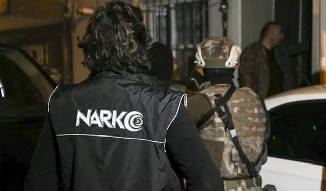 Narkotik Operasyonu! Araçtan Çuvallar Dolusu Yasaklı Madde Çıktı