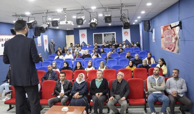Muş'ta travma eğitimi verildi
