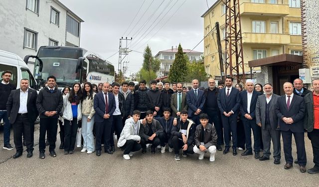 Van Özalp’te Gençler İçin ‘Gençlik Buluşması’ Etkinliği Düzenlendi