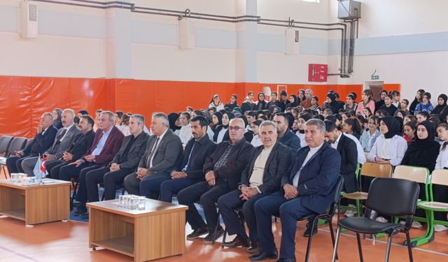 Van'da  İmam Hatip Okullarının 74. Yılı Kutlandı