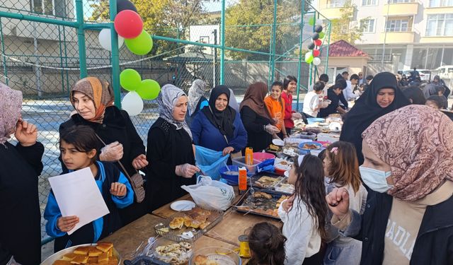 Van’da Gazze Hayır Panayırı İlgi Gördü