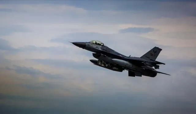 Kiev'de gece yarısı peş peşe patlamalar! Balistik füze alarmı verildi