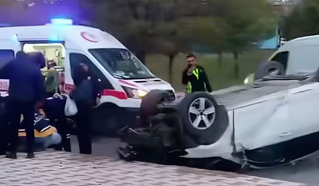 Erciş’te Korkutan Kaza: Takla Atan Otomobilde 3 Kişi Yaralandı