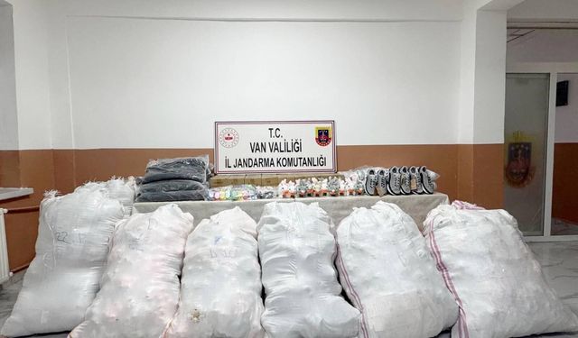 Van'da 4 Milyon TL Değerinde Gümrük Kaçağı Malzeme Ele Geçirildi