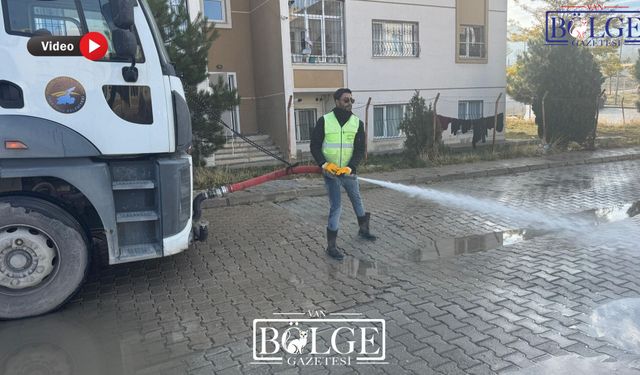İpekyolu Belediyesi’den Bostaniçi TOKİ’de Yol Yıkama Çalışması: Yurttaş Hizmetten Memnun