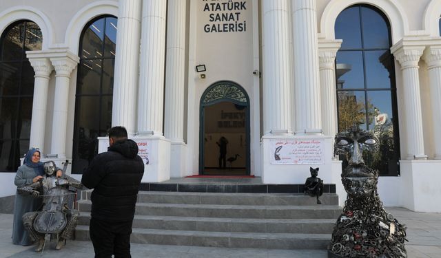 İpekyolu’nda Heykel Sergisi Sanatseverle Buluştu