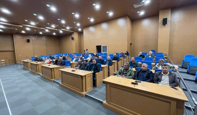 Tuşba Belediyesi, 25 Kasım Kapsamındaki Etkinliklerine Muhtarlarla Devam Etti