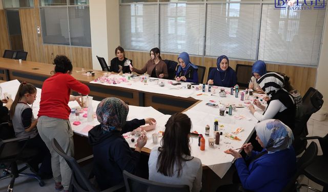Van'da Kadınlara Yönelik Üretim ve Dayanışma Atölyesi Düzenlendi