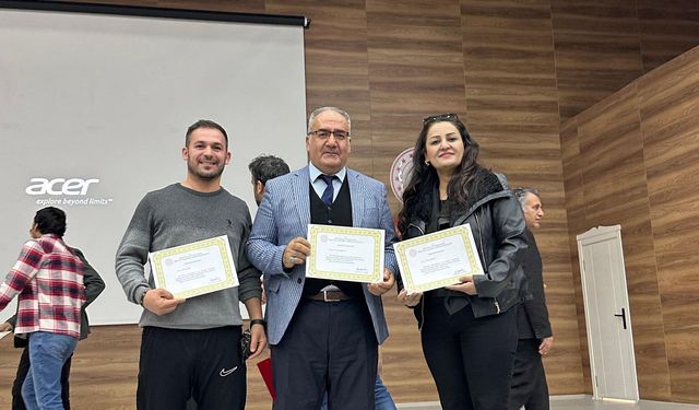 Van’da Engel Tanımayan Başarı: Görme Engelli Öğrenci Müzikle Zirveye Ulaştı