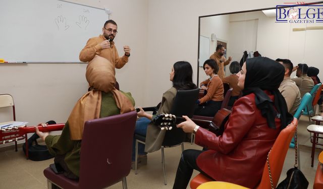 Van'ın İpekyolu İlçesinde Bağlama ve Gitar Kursları Başladı