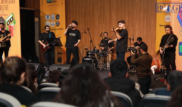 Kent Müzik Festivali Dördüncü Gününde Kürtçe Rock Sahnedeydi