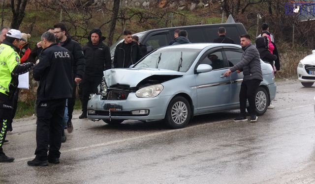 Malatya'da 5 araçlı zincirleme kaza: 4 yaralı