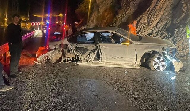 Van-Hakkari Karayolunda Kaza: 2 Kişi Yaralandı