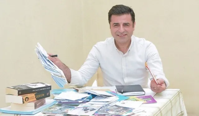 Demirtaş için dikkat çeken çıkış: “Üç vakte kadar serbest kalacak galiba”