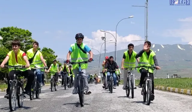 Van Gölü Kıyısında Bağımlılığa Karşı Pedal Çevirdiler
