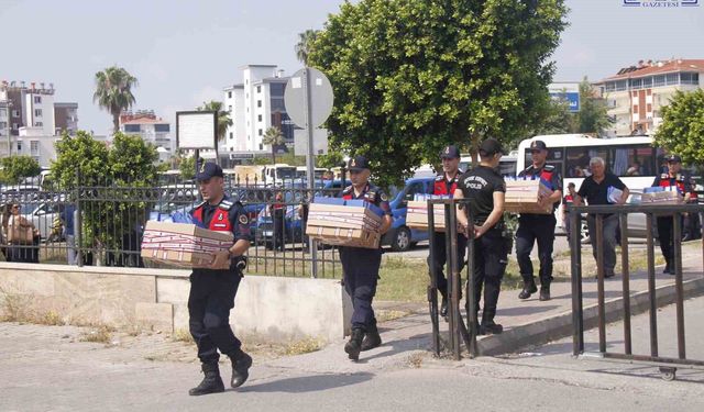 Van'a uzanan dev operasyon 72 gözaltı: 8 Milyar TL'lik para trafiği