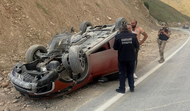 Van karayolunda araç takla attı: 1 yaralı
