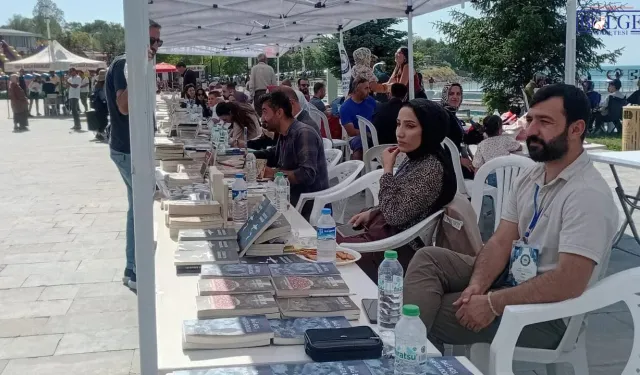 Van Gölü Kitap ve Kültür Günleri Ziyaretçilerini Ağırlamaya Başladı