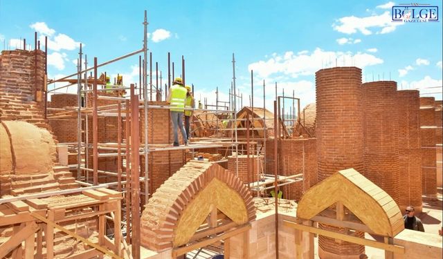 Van’daki 800 yıllık Ulu Camii’nde restorasyon sürüyor