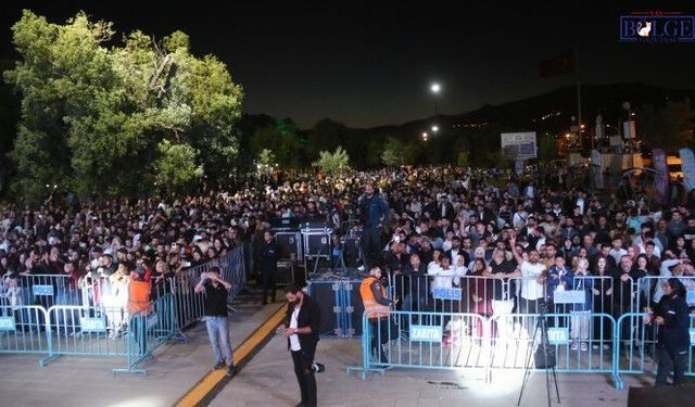 Koma Amed, Agire Jiyan, Serhado ve 20 Sanatçı daha Tatvan'da Sahne Alacak!