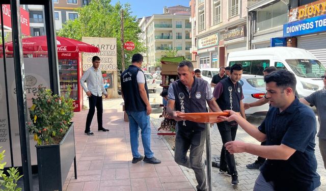 İpekyolu Belediyesi'nden kaldırım işgallerine karşı denetim