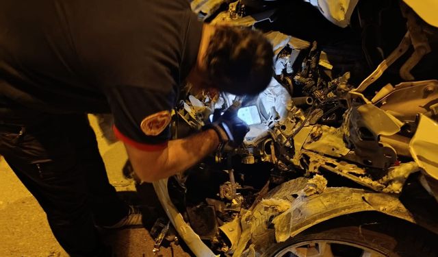 Van’da Trafik Kazası Otomobil ile Kamyonet Çarpıştı