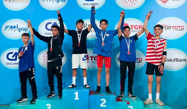 Malatya Güreşte Tarih Yazdı: U14 Greko-Romen Takımı Türkiye Şampiyonu Oldu